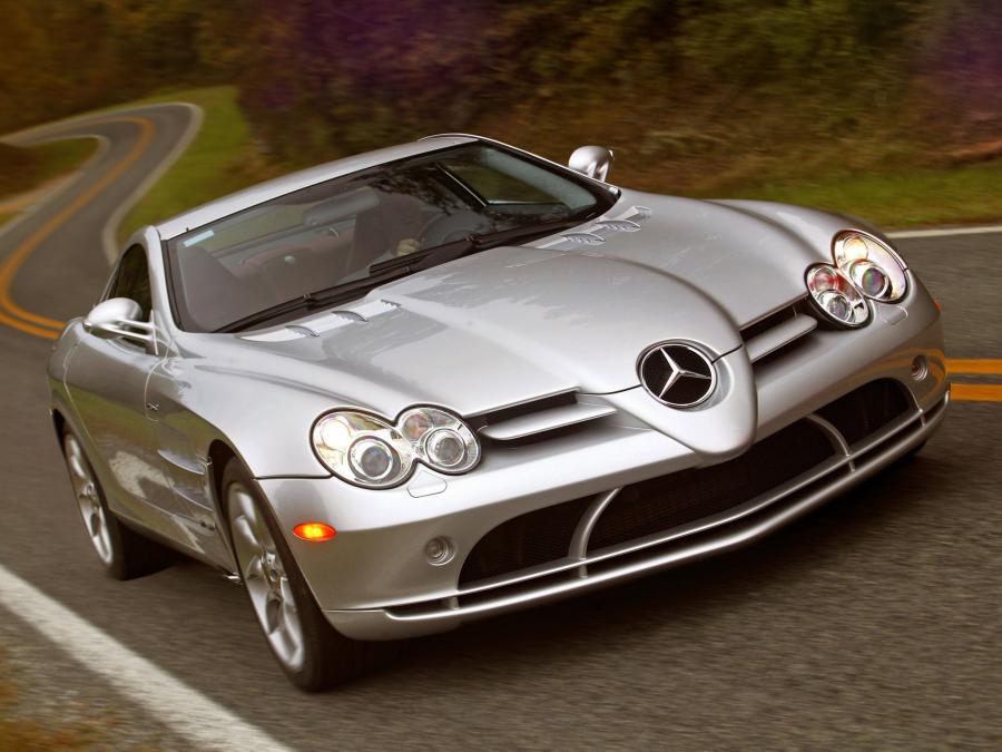  Mercedes-Benz SLR McLaren 2004 года  (US) (фото 6 из 22)